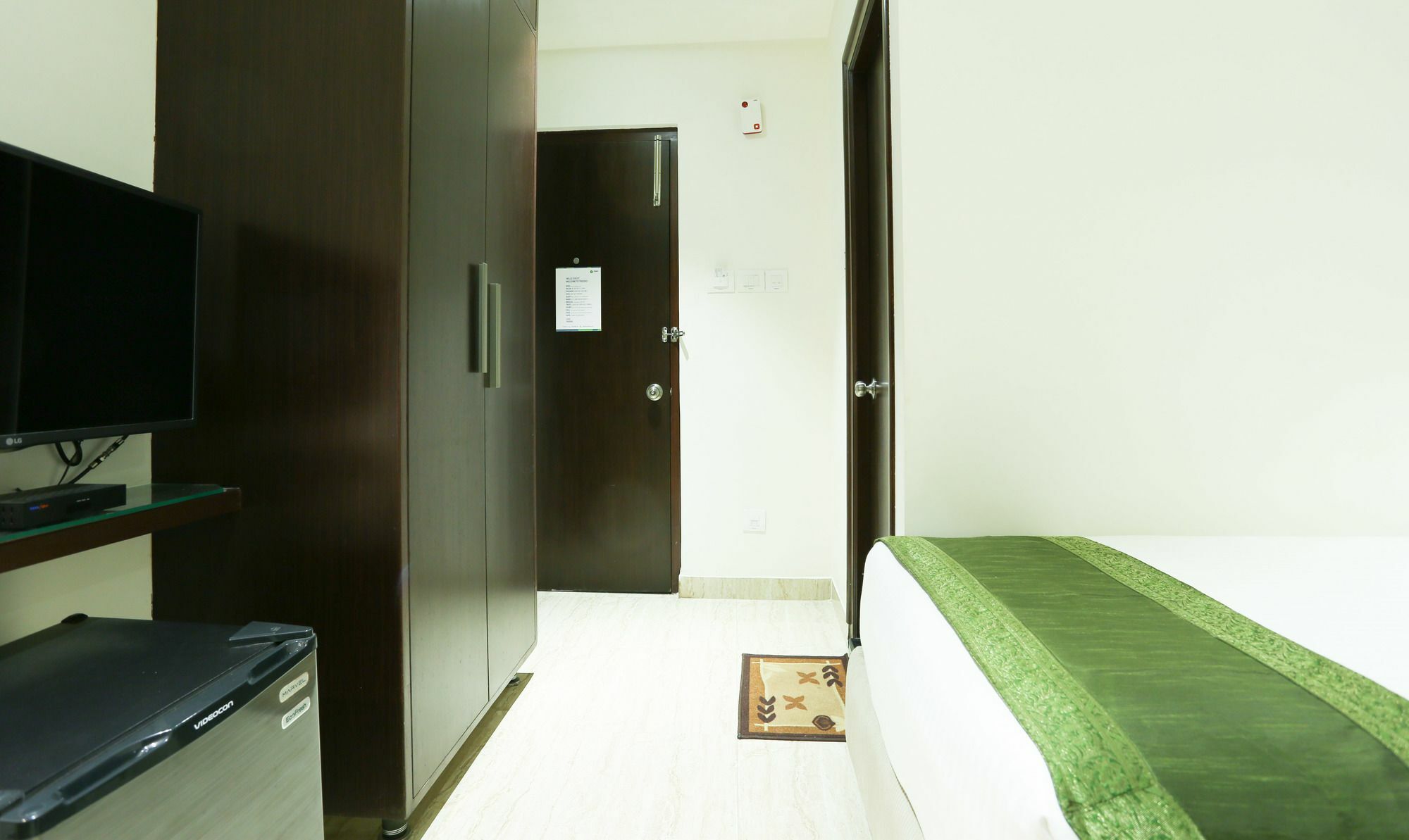 Treebo C Plaza Hotell Vijayawāda Eksteriør bilde